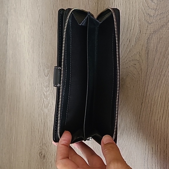 COACH  Beautiful Coach Signature Zippy compact wallet Signature - Picture 5 of 9